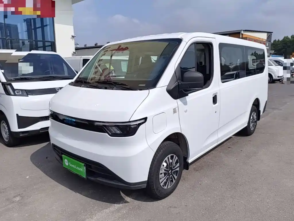 Jiangling E-Fushun 2025 Clear Window Version 41.86kWh Short Wheelbase Low Roof
