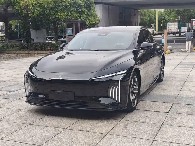 Dongfeng Fengxing Stellar S7 2024 555 Luxury Edition