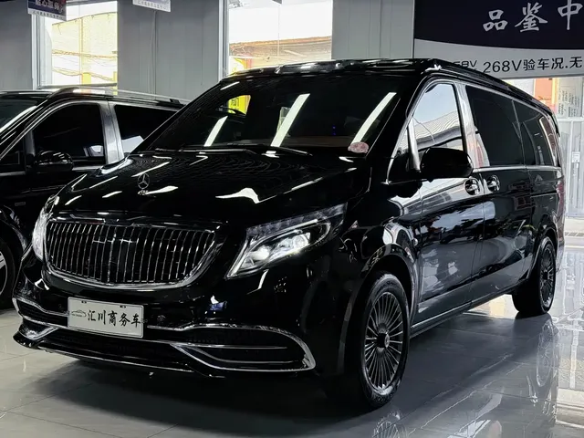 Mercedes-Benz Vito 2023 2.0T Business 7-Seater