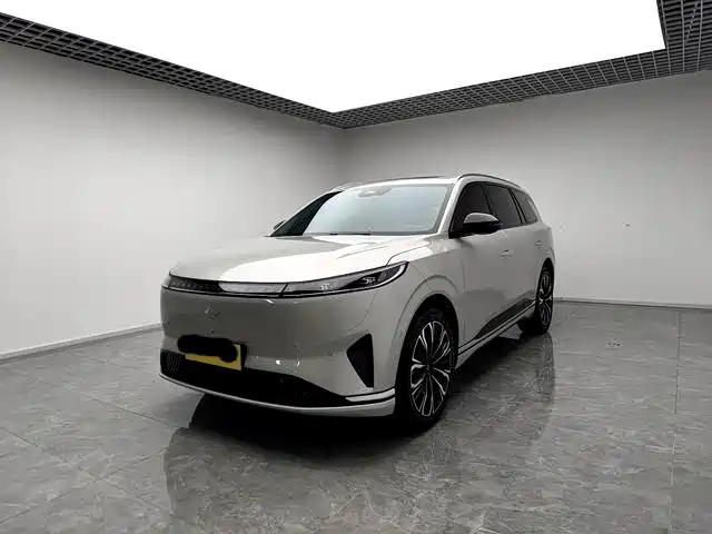 Dongfeng Yipai eπ008 2026 BEV Base Model (5-seater)