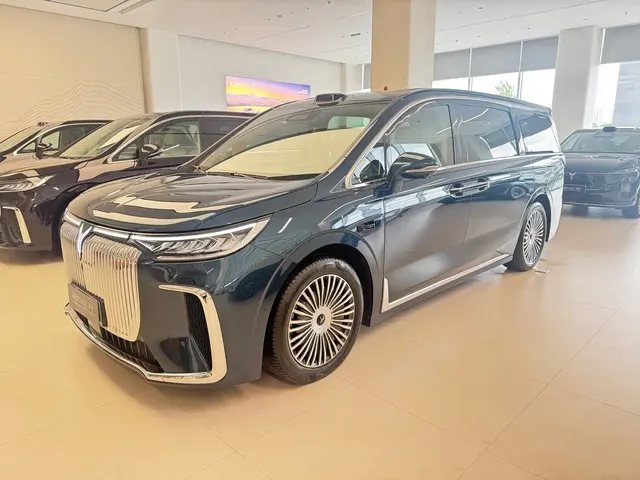 Voyah Auto Voyah Dreamer 2025 Model PHEV 4WD Premium QianKun Edition