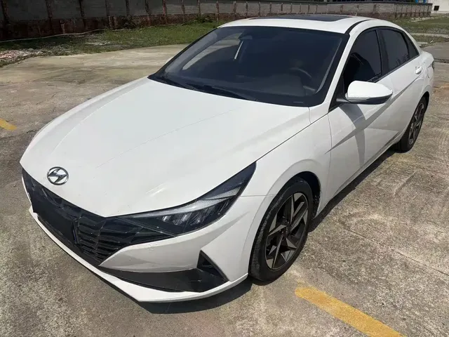 Hyundai Elantra 2022 1.5L CVT GLS Leading Edition