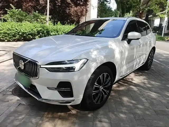 Volvo XC60 2022 B5 AWD Inscription