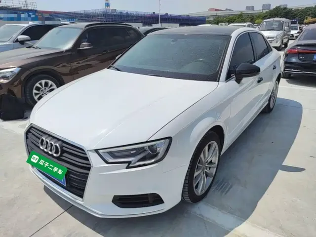 Audi A3 2018 30th Anniversary Limousine 35 TFSI Progressive