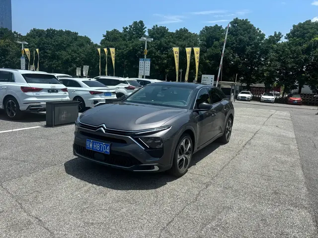 Citroën Versailles C5 X 2023 1.6T Enjoy Extraordinary