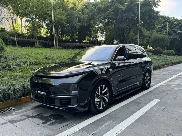 Li Auto Li L8 2023 Pro