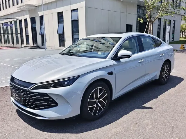 BYD Qin L 2025 DM-i Smart Drive 80KM Premium