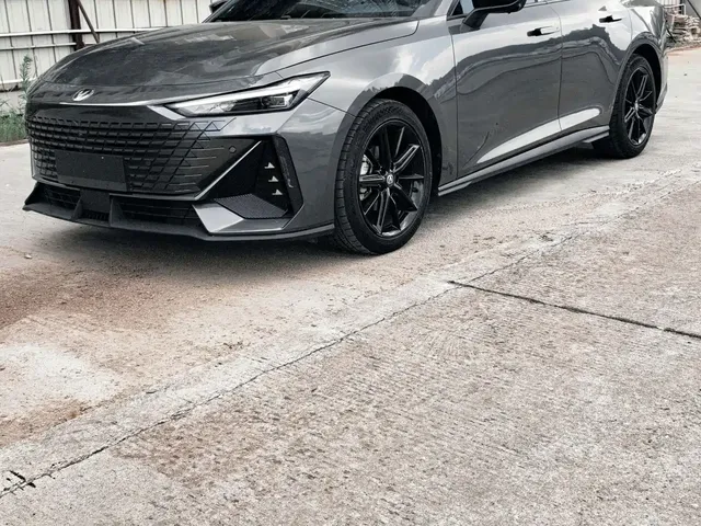 Changan UNI-V 2022 1.5T Premium Model