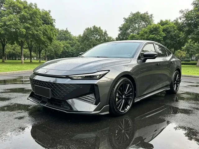 Changan UNI-V 2024 1.5T Deluxe Sport