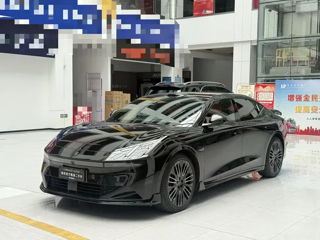 Lynk & Co 10 EM-P 2025 240km Base