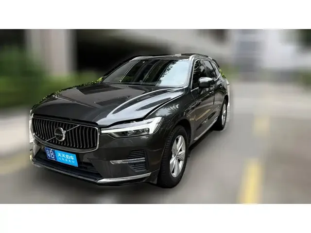 Volvo XC60 2022 B5 AWD R-Design