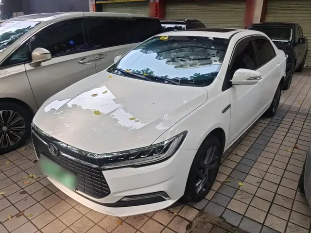 BYD Qin New Energy 2019 Long Range Luxury Edition