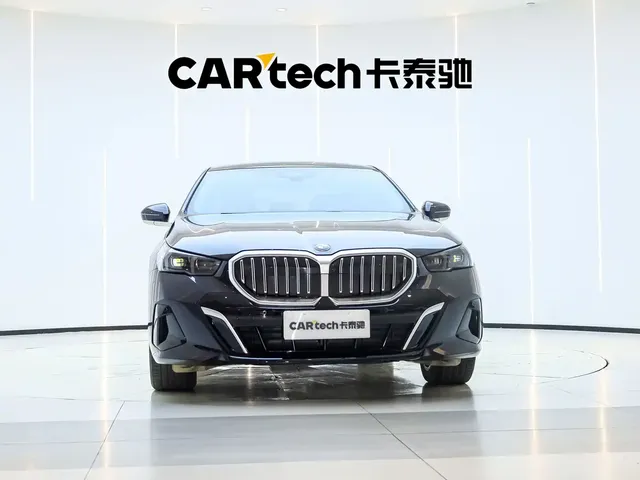 BMW 5 Series 2025 530Li Leading M Sport Package