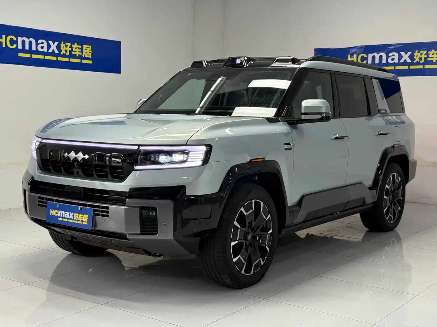 Fang Cheng Bao Leopard 8 2025 Zhiyong Flagship 6-Seater