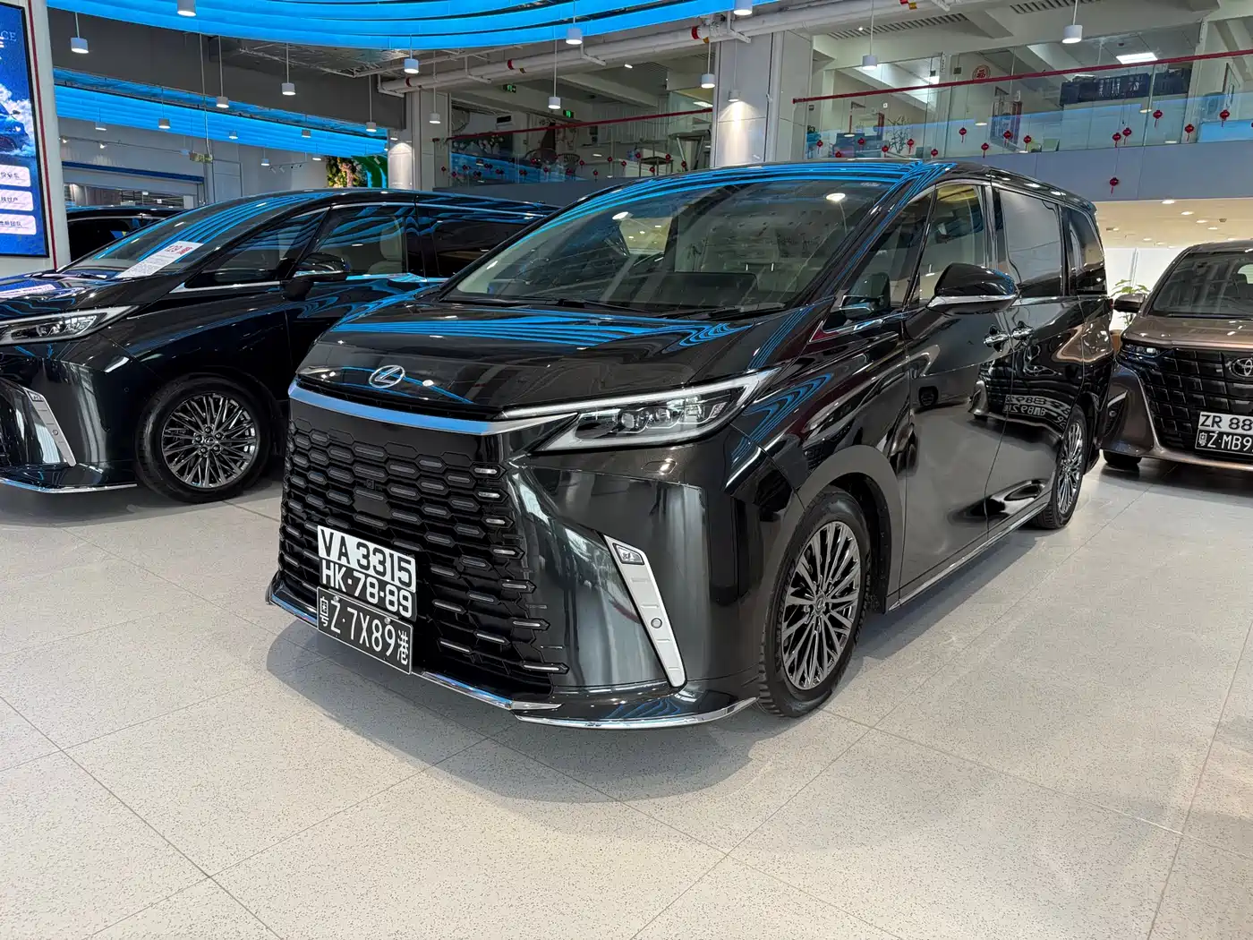 Lexus LM 2025 Model 500h Four-Seater Imperial Edition