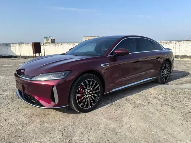 Chery Fengyun A9L 2025 Model 4WD High-performance Summit Edition