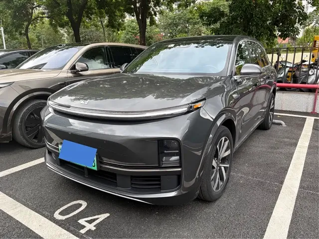 Li Auto Li L8 2023 Pro