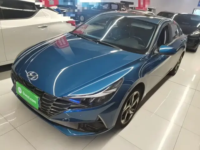 Hyundai Elantra 2021 1.5L CVT LUX Premium Edition