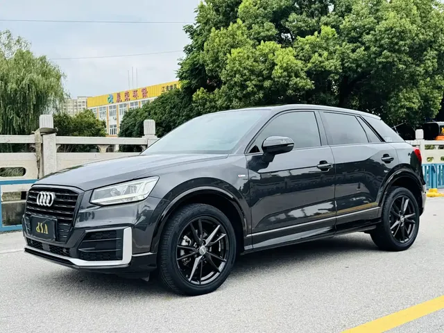 Audi Q2L 2021 35 TFSI Progressive Dynamic
