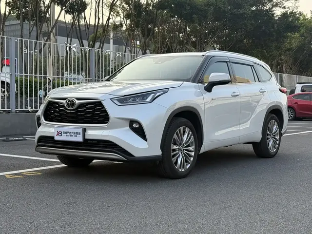 Toyota Highlander 2024 2.5L Smart Hybrid 4WD Luxury 7-seater