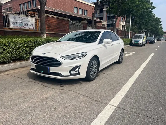 Ford Mondeo 2018 EcoBoost 200 Smart Control Luxury China VI