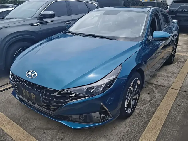 Hyundai Elantra 2022 1.5L CVT GLS Leading Edition