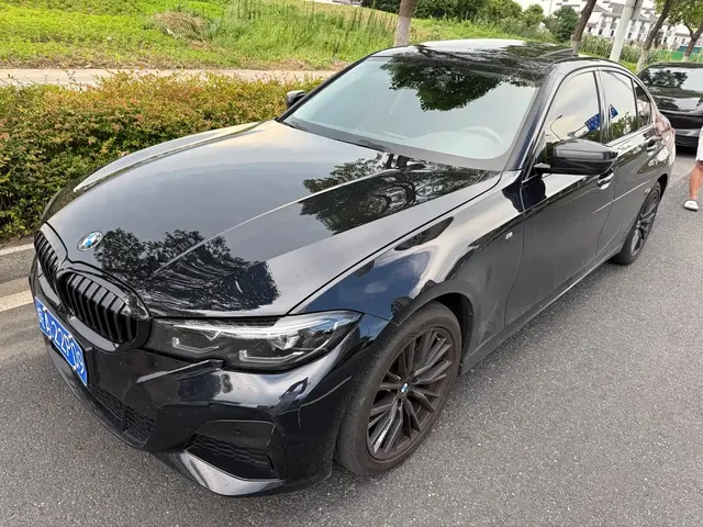 BMW 3 Series 2022 325i M Sport Shadow Edition