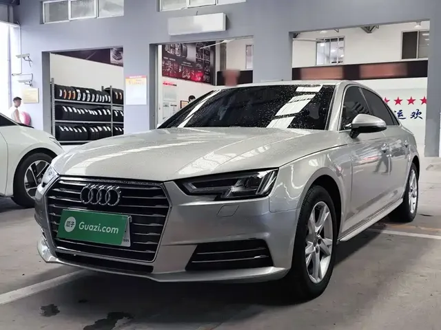 Audi A4L 2018 30th Anniversary 40 TFSI Progressive