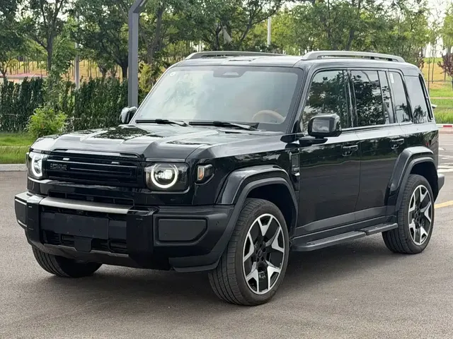 iCAR V27 2026 200KM AWD Falcon 500