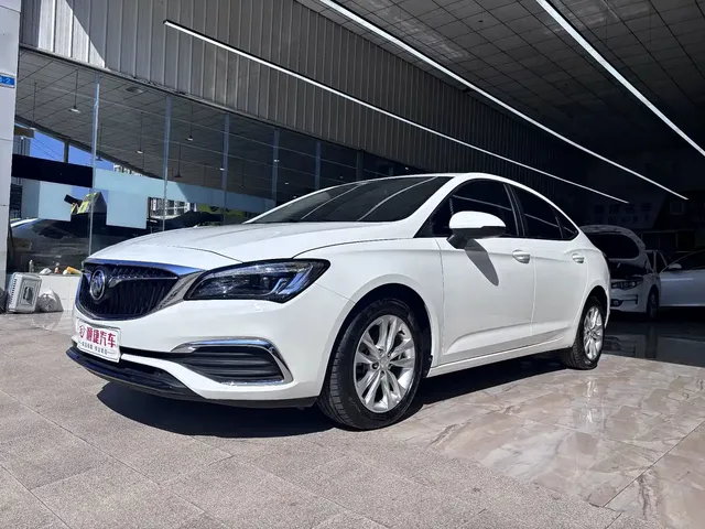 Buick Verano 2019 Sedan 20T Dual Clutch Leading