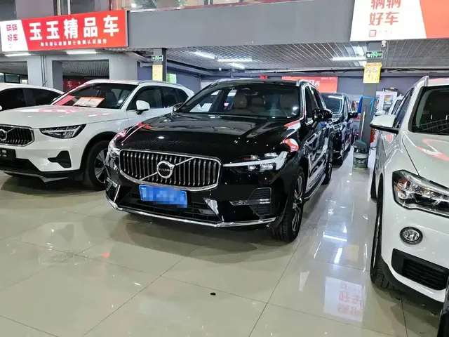 Volvo XC60 2022 B5 AWD Inscription
