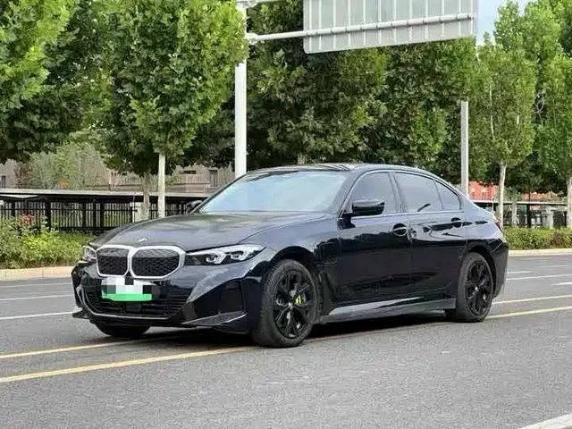 BMW i3 2025 eDrive 35 L