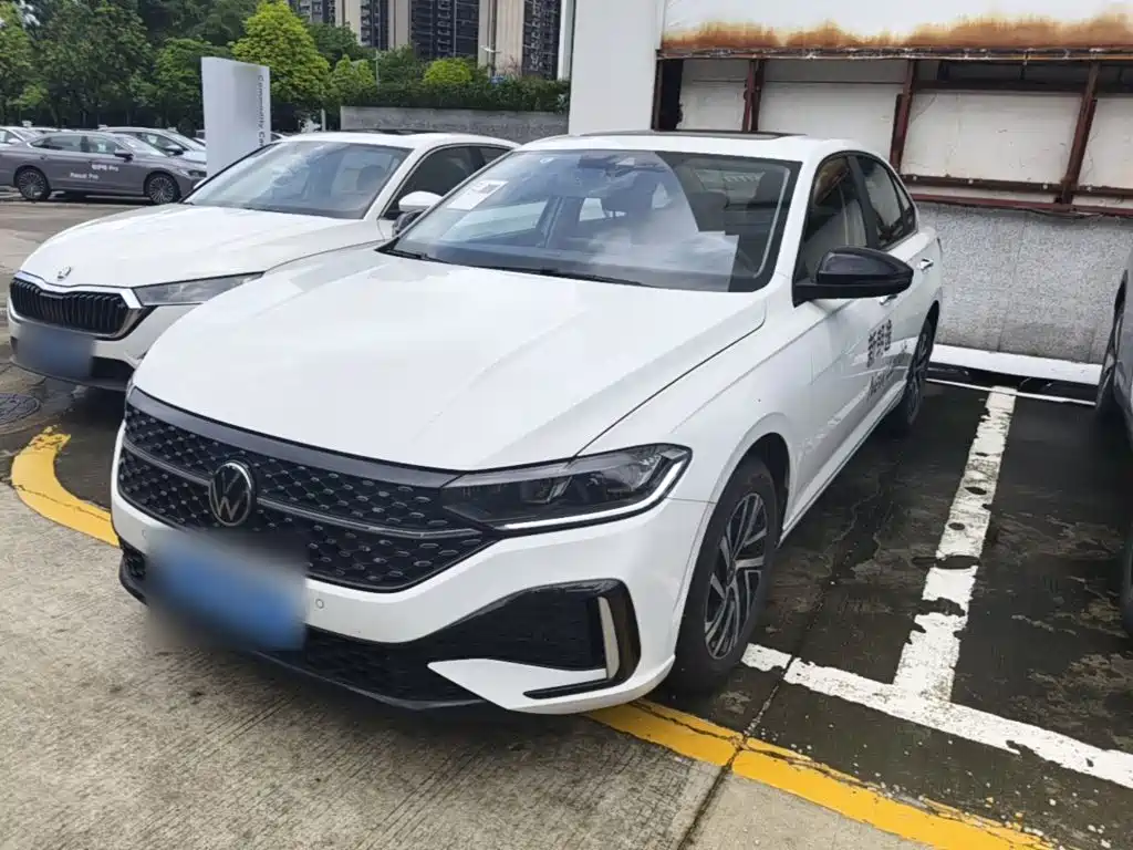 Volkswagen Lavida 2024 Model 300TSI DSG Starlight Leading Edition