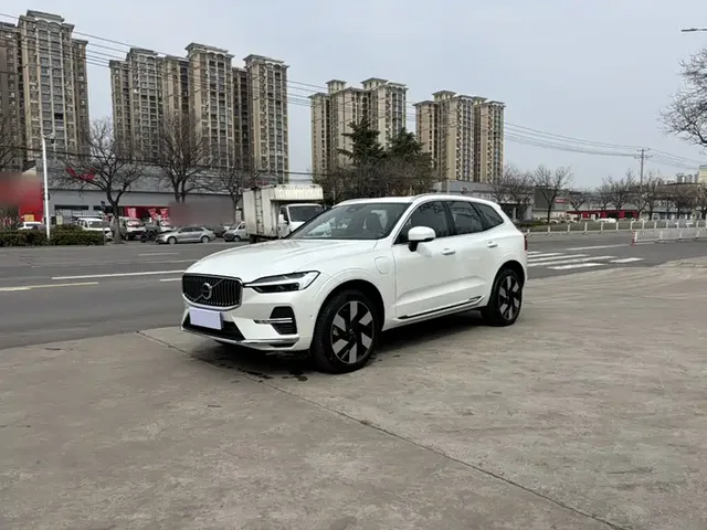 Volvo XC60 Plug-in Hybrid 2025 Plug-in Hybrid Long Range AWD Zhiya Luxury Edition