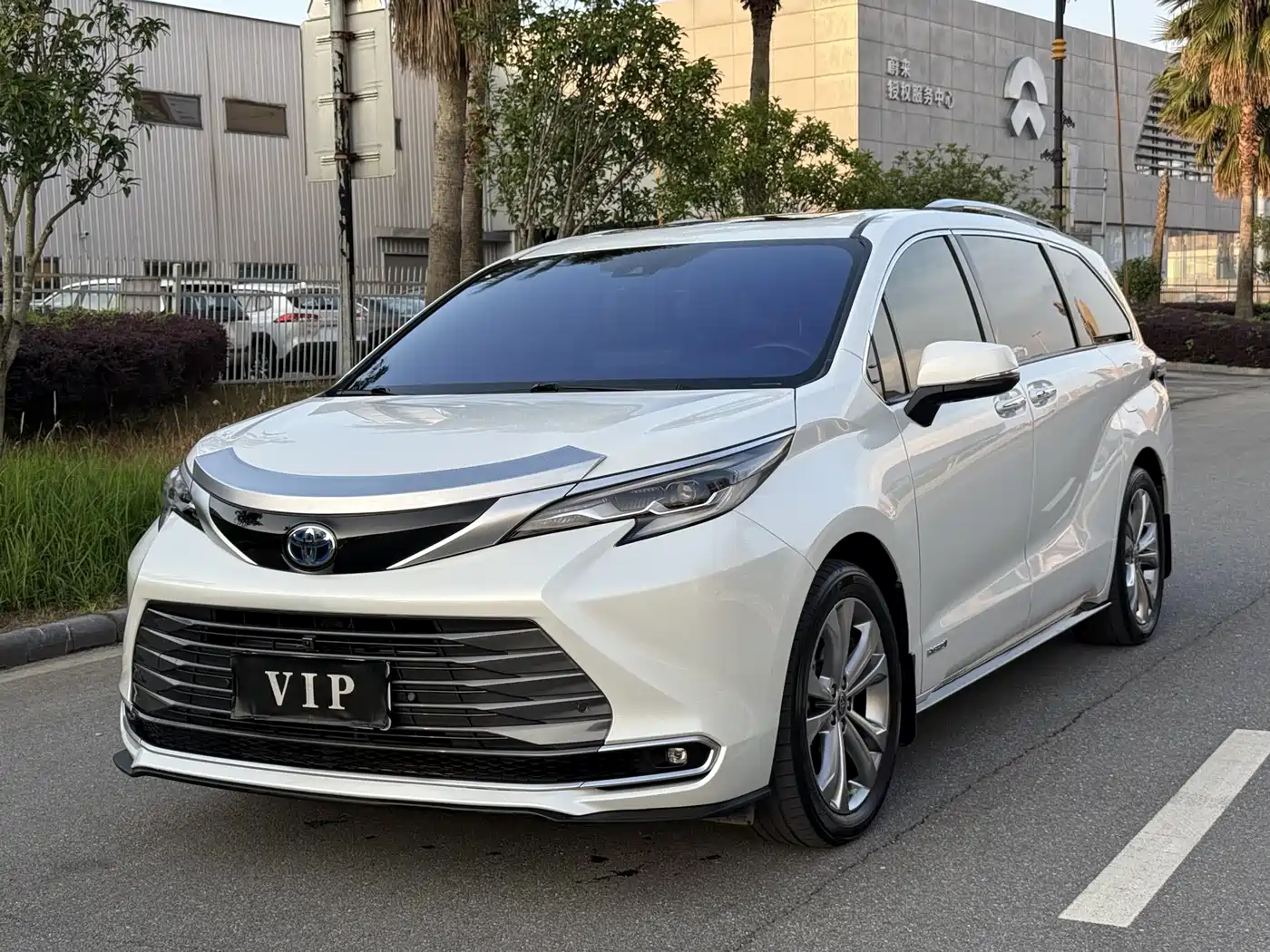 Toyota Sienna 2023 2.5L Hybrid Premium Edition