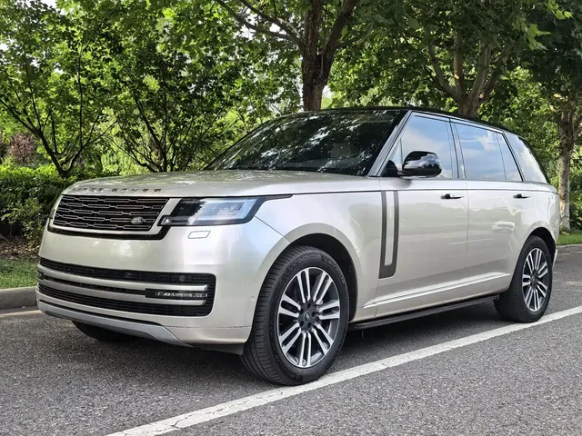 Land Rover Range Rover 2023 Facelift 3.0 L6 400PS Prosperity Extended Version