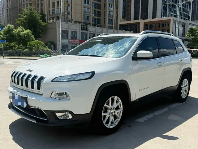 Jeep Cherokee 2017 2.0L Superior Edition