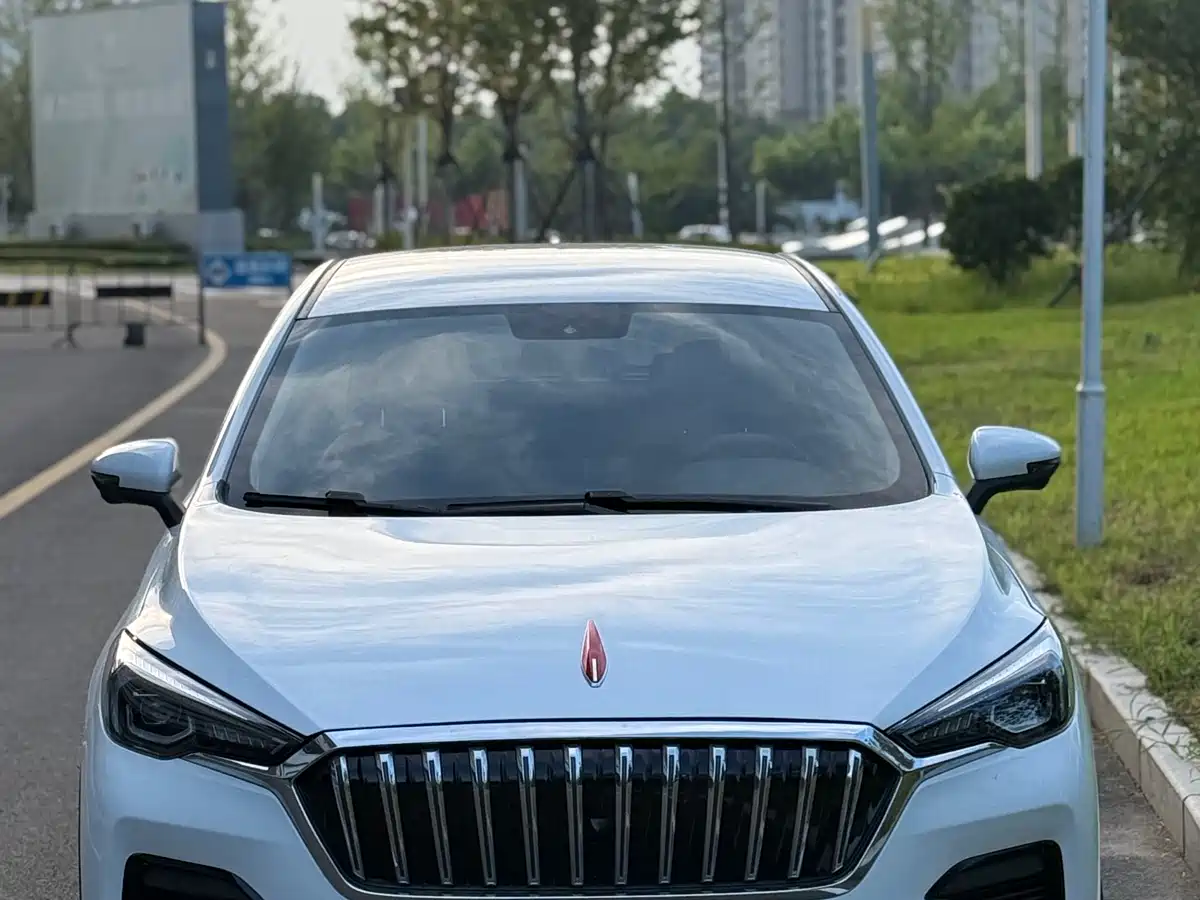 Hongqi E-HS3 2019 Smart Connection Flag Joy FWD Version