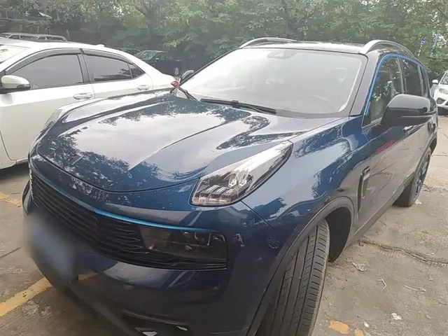 Lynk & Co 01 2017 2.0T 2WD Pro Shine Edition