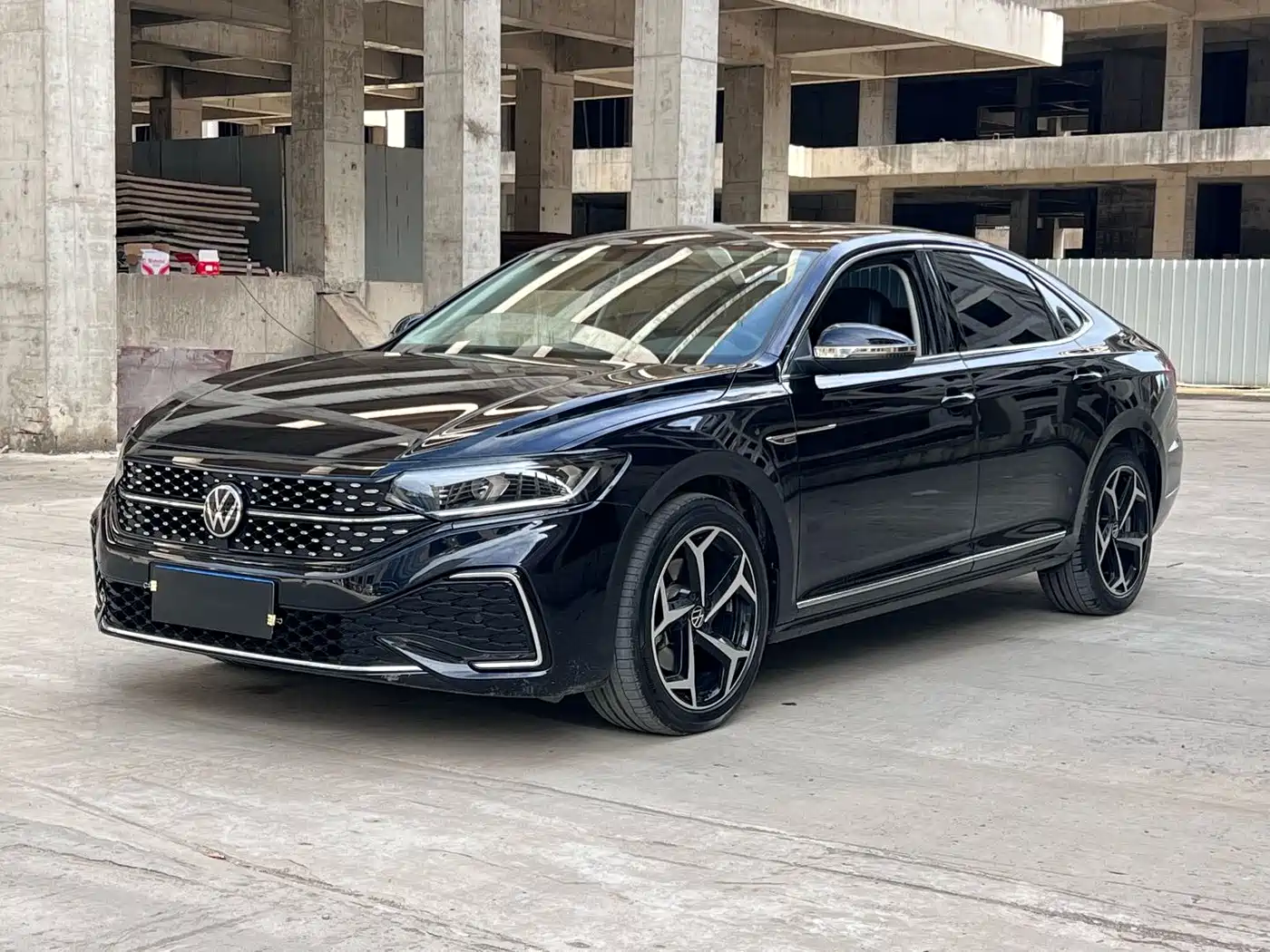 Volkswagen Passat 2024 380TSI Starlight Dragon Soaring Edition