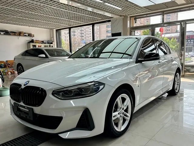 BMW 1 Series 2023 120i M Sport Shadow Edition