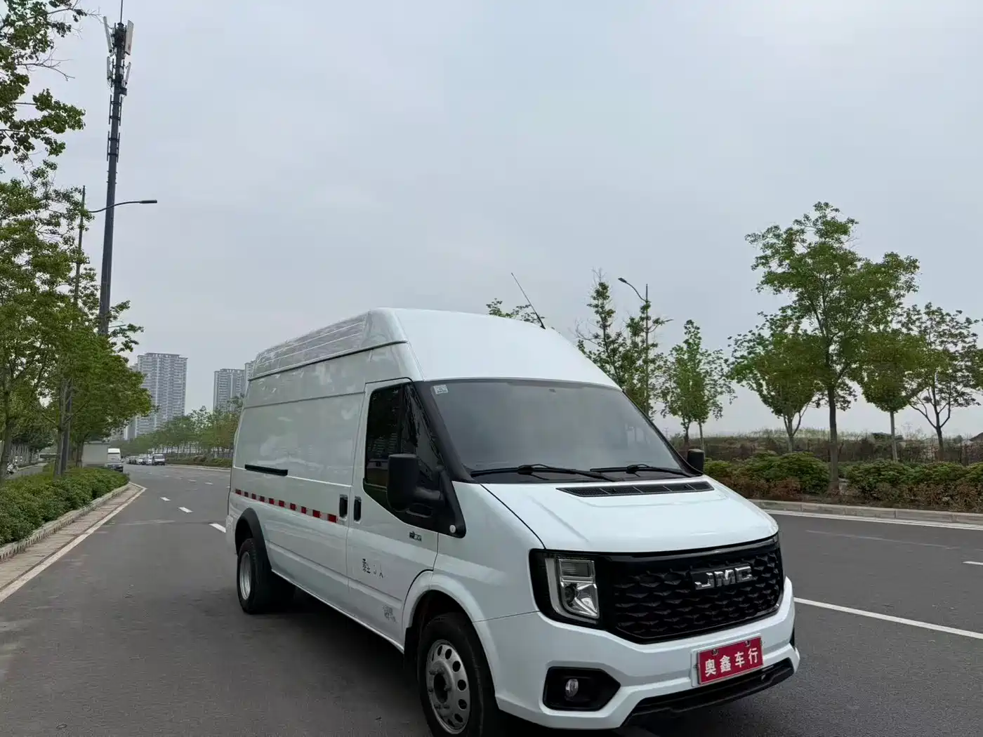 Jiangling JMC Fushun 2022 2.0T Manual Van Long Wheelbase High Roof 3-seater