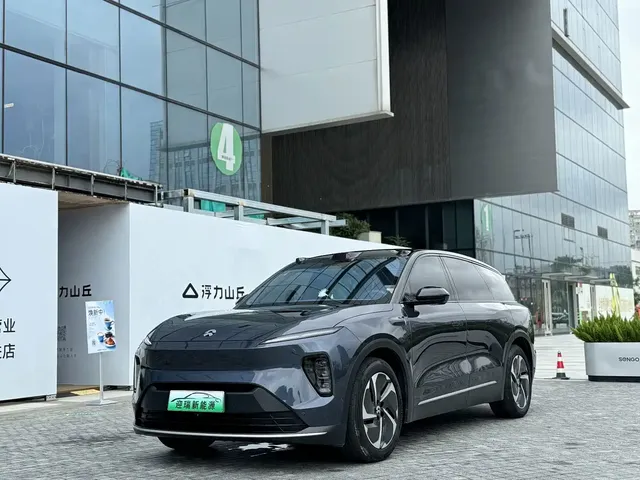 NIO ES8 2023 100kWh