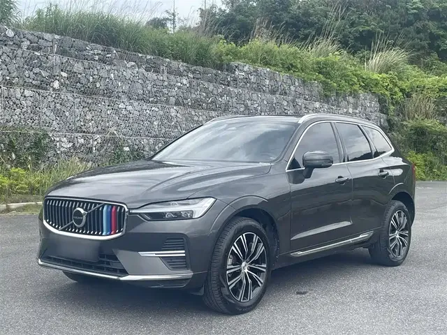 Volvo XC60 2022 B5 AWD Inscription