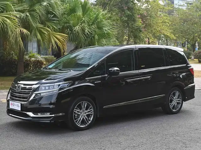 Honda Elysion 2019 2.0L Hybrid Luxury Edition