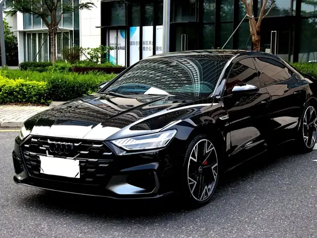Audi A7L 2024 45 TFSI quattro S-line Black Warrior Edition