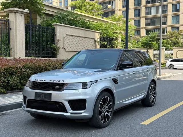 Land Rover Range Rover Sport 2021 3.0 L6 Gloss Black Edition