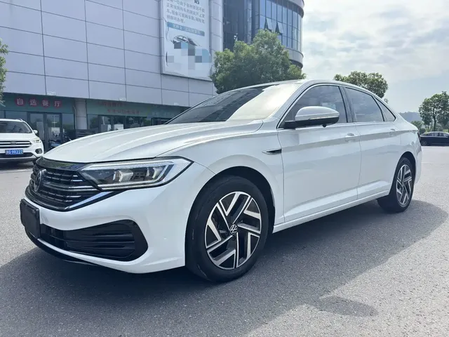 Volkswagen Sagitar 2024 300TSI DSG Surpass Edition