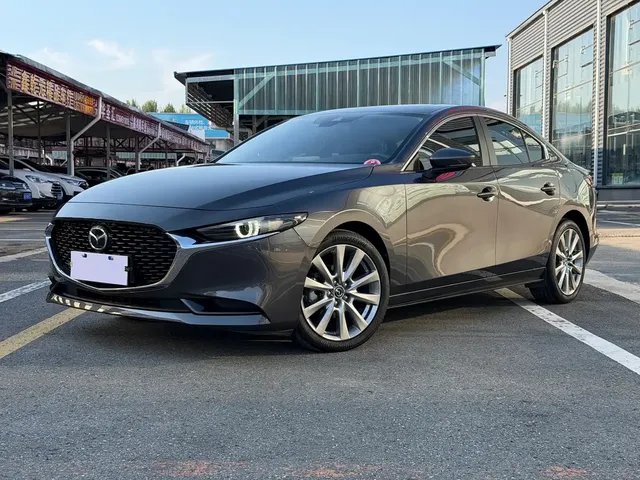 Mazda 3 Axela 2023 2.0L Automatic Premium Edition