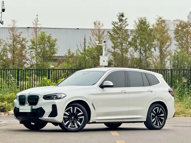 BMW iX3 2024 Innovation Leader